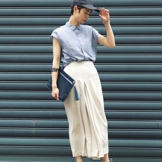 肩や二の腕を上品にカバー＊「フレンチスリーブ」ですっきりコーデを楽しんで