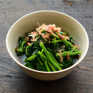 おひたしやスープに◎栄養満点な旬のネバネバ野菜「モロヘイヤ」のアイデアレシピ