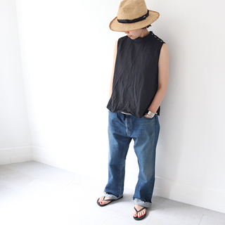 夏コーデに「黒」はどう取り入れるのが正解？重たく見せない大人の着こなし術