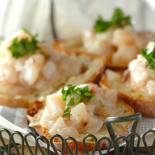 うち飲みにも、パーティーにも！オシャレで美味しい「カナッペ」レシピ