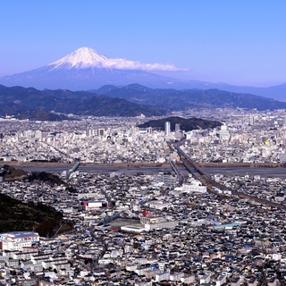 爽やかな空気に包まれながらハイキングを楽しみませんか…東海地方のハイキングスポット6選