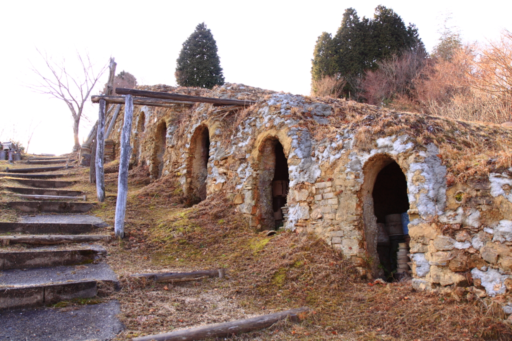 焼き物とたぬきの町で散策を楽しむ旅 滋賀県甲賀市信楽町 陶芸とまちなかの見どころ7選 キナリノ 焼き物とたぬきの町で散策を楽しむ旅 滋賀県甲賀市信楽町 陶芸とまちなかの見どころ7選 キナリノ