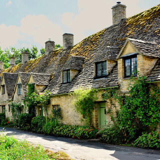 まるで絵本の中に迷い込んだよう…イギリス　コッツウォルズ地方の可愛らしい村