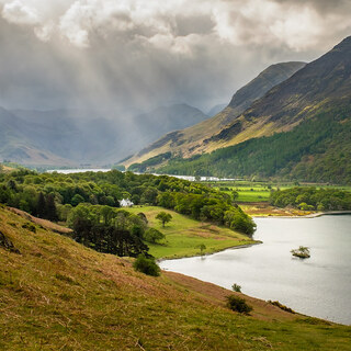 ピーターラビットのふるさとを訪れよう！～イギリス 湖水地方をめぐる旅～
