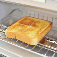 一枚のパンがご馳走になる 本当に美味しい トースト の焼き方 レシピ キナリノ
