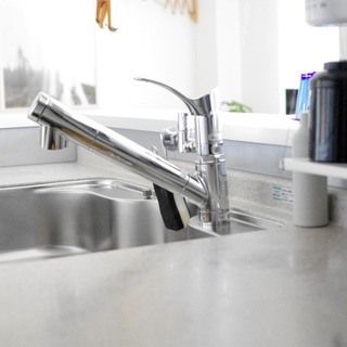 身近なものがお掃除グッズに！手が届かない隙間をキレイにする裏ワザ