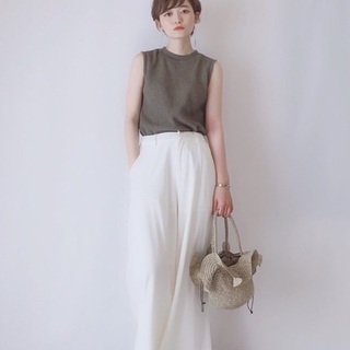 シックな色で季節を先取り。おしゃれさんの『秋色』夏コーデ