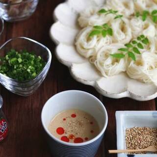 「冷たい素麺」の楽しみ方が広がる♪盛り付けアイデア＆麺つゆのアレンジレシピ