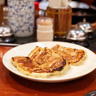 「専門店」から「街の中華店」まで。福岡のソウルフード『餃子』の名店をめぐろう