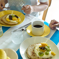パッと華やか 心が弾む 北欧食器 で彩るテーブルコーディネート キナリノ