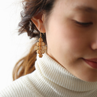 耳元にキラリと素敵なアクセントを＊この秋欲しい〈ピアス・イヤリング〉