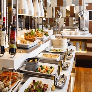 たまには贅沢にランチ＆ディナーを。【東京ホテルバイキング】名店20選