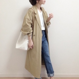 肌寒い季節にサッと羽織って。定番の「トレンチコート」を小粋に着こなそう