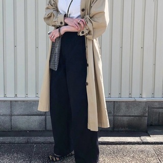 衣替えはちょっと待って。万能「白T」を秋も着こなす10のコーデアイデア