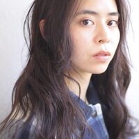 大人のロングヘア50選 21年流行のアレンジや前髪は キナリノ