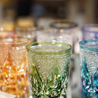 【江戸の伝統工芸】風鈴・切子・染小紋…職人技を見学&体験できるスポット