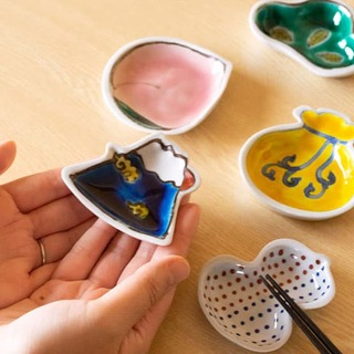 思わず飾っておきたくなる＊色彩豊かな【九谷焼】の陶磁器