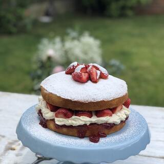 休日のアフタヌーンにいかが？英国の味「ビクトリアケーキ」のレシピ＆お店