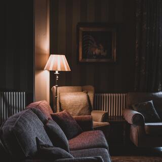 知っておくだけでも、きっと安心。《停電・断水》いつか役立つ「備え」のこと