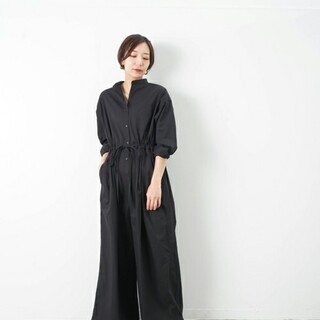 コーデがキマる、サマになる。サロペット＆ジャンプスーツのコーデスナップ