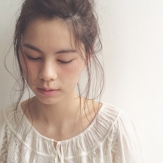 こなれたセフルアレンジは『後れ毛』がポイント！おしゃれヘアアレンジカタログ