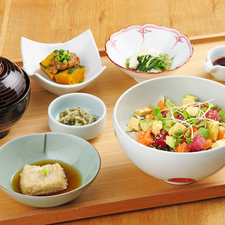 大阪「キタ」のランチを楽しもう！《大阪梅田駅近郊》おすすめレストラン5選