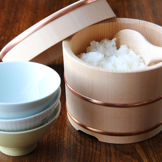 お米がふっくら、冷めてもおいしい。おひつで毎日のごはんをもっと上質に 