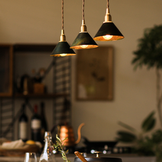 お部屋をドラマティックに演出。「ペンダントライト」の素敵な取り入れかた