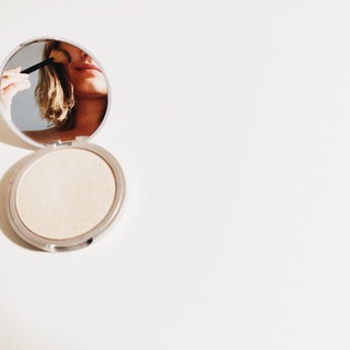 “今の肌”にぴったりなのはどれ？年齢別「ファンデーション」の選び方