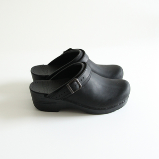 足の悩みにとことん向き合った、おしゃれな「こだわりの一足」をご紹介します。