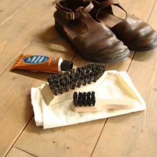 おしゃれは足元から。大事な靴を長持ちさせるアイテムとお手入れ方法