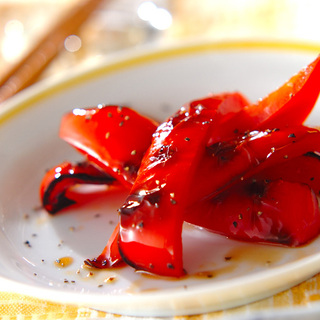 《赤色野菜・果実》の食欲そそるレシピ