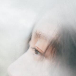 小じわは早めのケアが肝心！今から始める「目元美容」のススメ