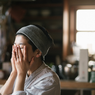 目元が気になるお年頃。30代から使いたいおすすめ「アイクリーム」とケア方法