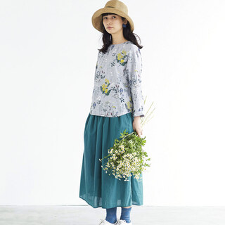 意外と合わせるのが難しい？春の『花柄コーデ』着こなしお手本帖