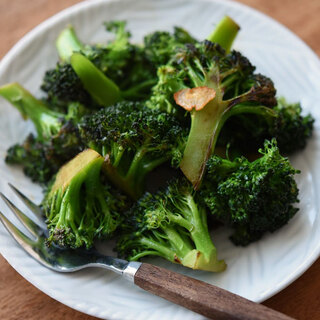 意外と知らない!?ブロッコリーの調理方法。基本の茹で方と活用レシピ