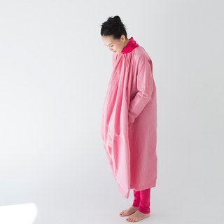 大人の春コーデに。柔らかな「ピンク色」のお洋服カタログ