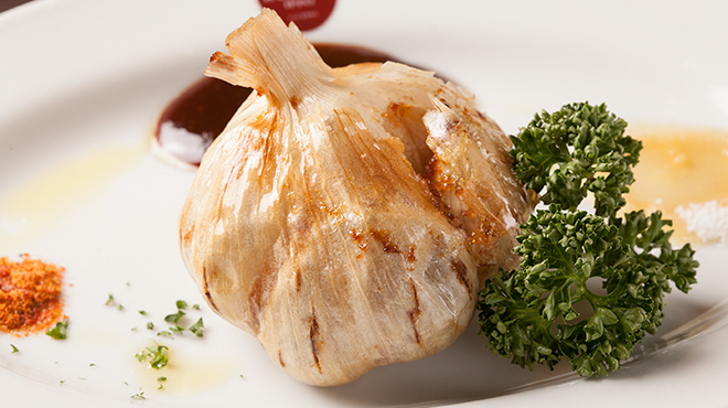 ホクホク熱々 丸ごと にんにく料理 が食べたいときの おすすめレシピと専門店 キナリノ