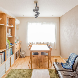 アイデア次第で快適に！お部屋を広く見せるテクニック、教えます♪