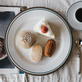 想像をふくらませながら選ぶ。食卓を美味しく華やかに彩る「プレート」