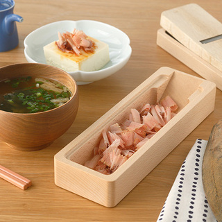 料理の味がグンとアップ！おすすめの【鰹節削り器】とお手入れ方法