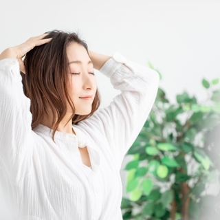 意外と見落としがちな『頭皮ケア』。セルフチェック＆お家でできるケア方法をご紹介