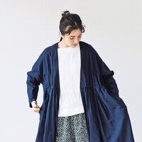 合わせ方次第で軽やかに ネイビー を取り入れた重くならない春コーデ キナリノ 合わせ方次第で軽やかに ネイビー を取り入れた重くならない春コーデ キナリノ