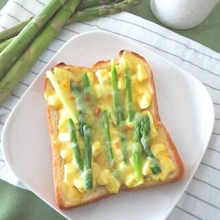 のせて焼けば‟ごちそうパン”に♪見た目もお腹も◎な『トーストアレンジ』22選！