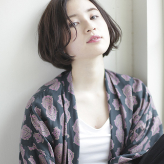 『うねり・広がりetc.』 梅雨時期の“髪のお悩み”解決法あれこれ