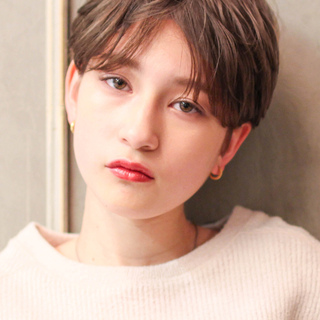 悩むより活かすのが正解◎「つむじ」や「生え癖」を活かしたへアスタイル特集