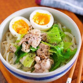 面倒なときにパパっと作れる。手軽でおいしい【冷凍うどん】温・冷レシピ