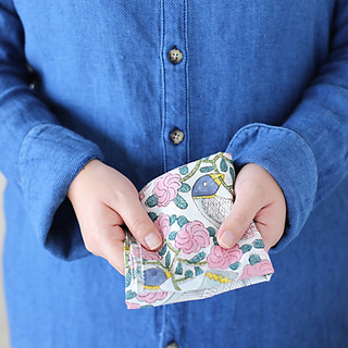 お出かけのお供に【おしゃれなハンカチ】を持ち歩こう＊