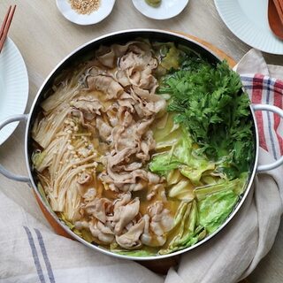 《キャベツ×〇〇》鍋の人気レシピ32選！キャベツの甘みをグッと引き立たせよう♪