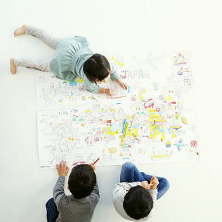 リビングに飾りたい♪超⼤型ぬり絵「NuRIE（ヌーリエ）」で、親⼦の絆を育む時間を